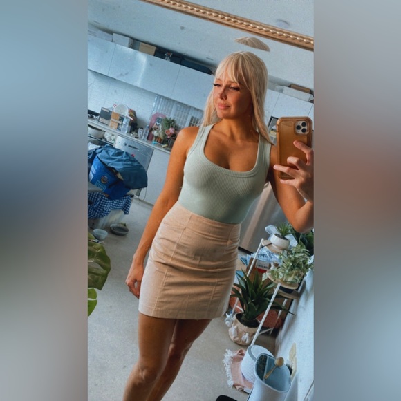 ***SOLD*** π΅πΆ Kookai Icon Scoop Tank Size 1 (38) Pastel Green πΆπ΅ BNWT - Picture 3 of 11